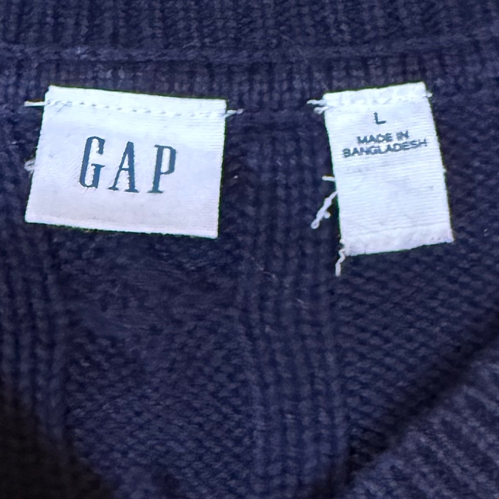 GAP Navy Blue 100% Cotton Cable-Knit V-Neck Sweater Size Large - Picture 5 of 6